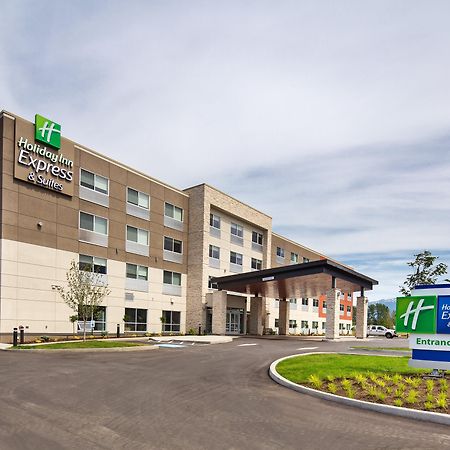 Holiday Inn Express & Suites Terrace By Ihg Экстерьер фото