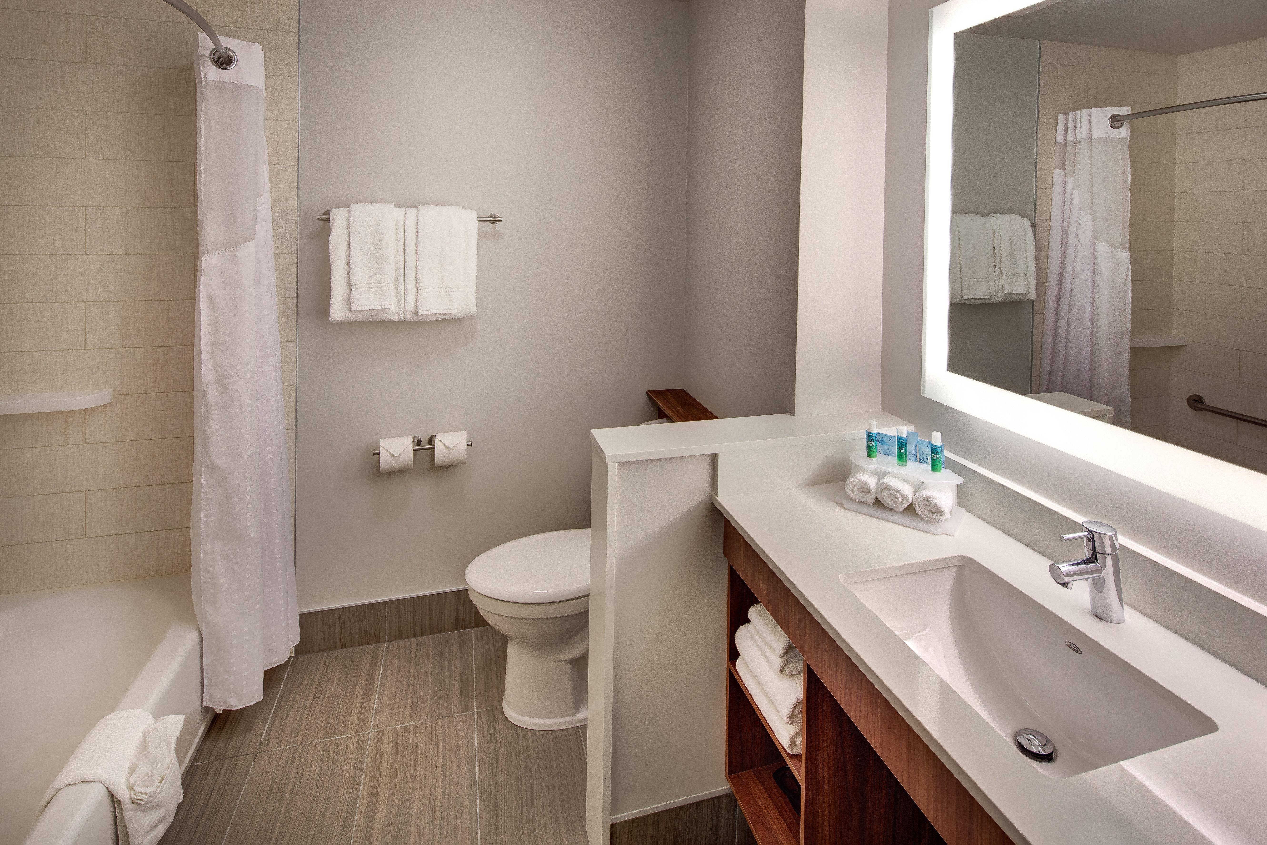 Holiday Inn Express & Suites Terrace By Ihg Экстерьер фото